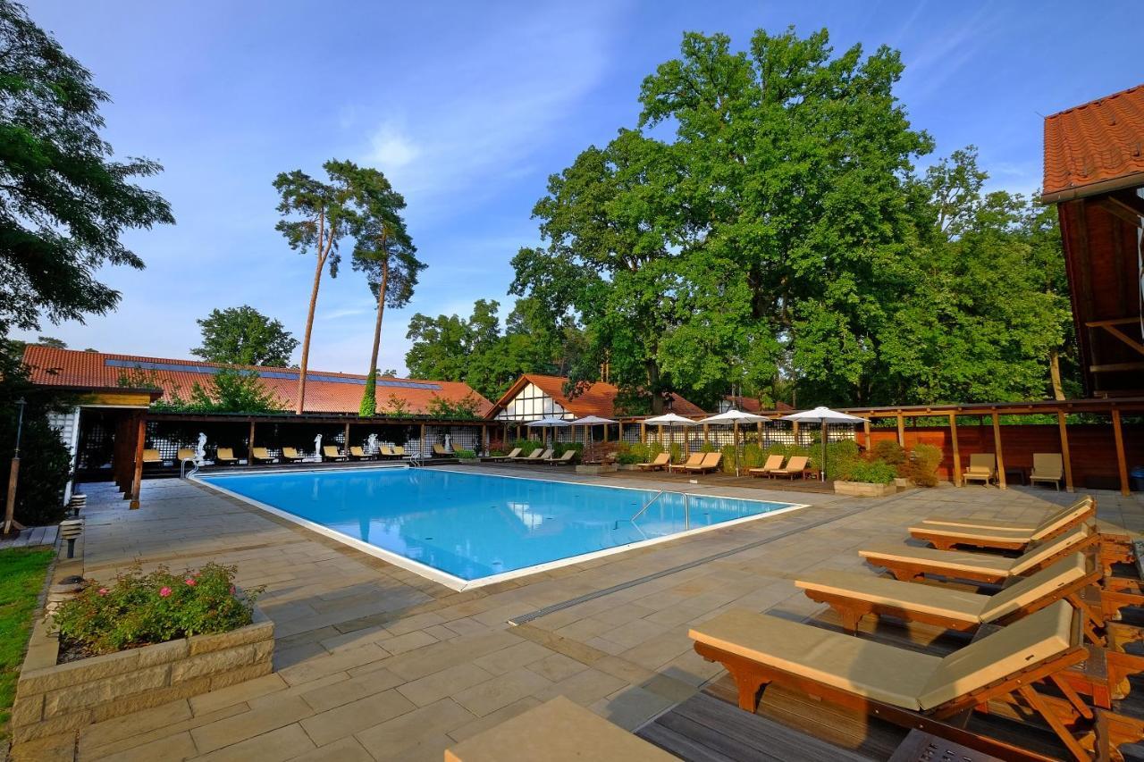 Hotel Gut Klostermuehle Natur Resort & Medical Spa Alt Madlitz Exteriör bild